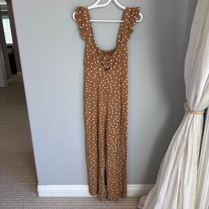 Sleeveless jump suit